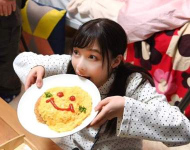 飛機上的邂逅《橋本環奈&手寫卡片》貼心的空服員讓感絕讓天使都有點迷上惹