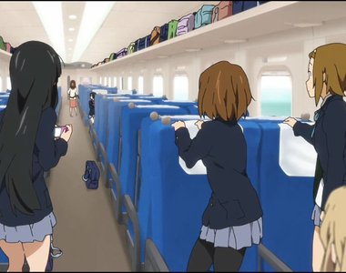 《搭高鐵讓人火大的行為》放倒椅背該不該問問後面的人？有人竟覺得被問很煩躁……