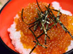 日本連鎖蕎麥麵店推出《漬珍珠丼》等同默許偽鮭魚卵的破天荒新品 日本連鎖蕎麥麵店推出《漬珍珠丼》等同默許偽鮭魚卵的破天荒新品