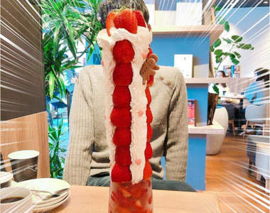 《草莓聖代界的大魔王》大份量美食永遠看得比吃得更過癮...