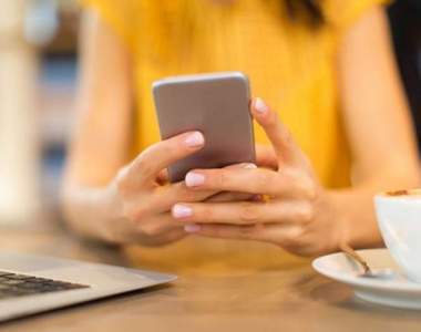 女友不願意《在社群分享男朋友照片》讓男友不安女友是不是打算......