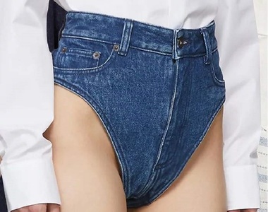 潮流持續進化《尿布風牛仔褲》但是布料少也沒有比較便宜......