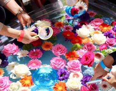 《日本祭典遊戲進化》撈金魚和吊水球悄悄被鮮花取代