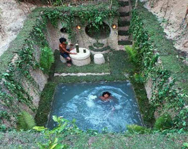 超有才荒野大叔打造《野外遊泳池》徒手蓋出豪華Villa 讓人超傻眼Σ(‐△‐●)