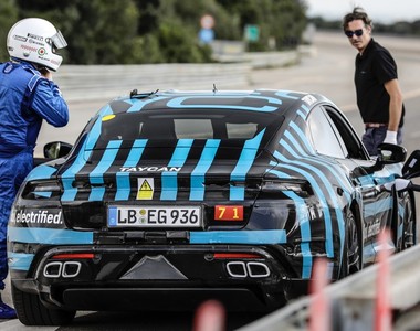 挑戰極限只是家常便飯 《Porsche Taycan》完成24小時耐久測試