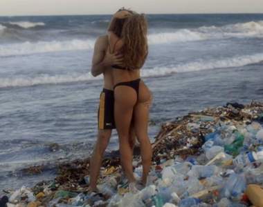 【有片】環保從你我「做」起♥ Pornhub拍攝《環保AV》這一次是名符其實的「污」片唷