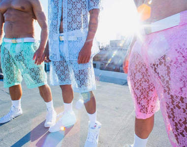 鮮肉男孩注意《透視蕾絲襯衫》這一天人類回想起了那股GG涼涼DER的感覺