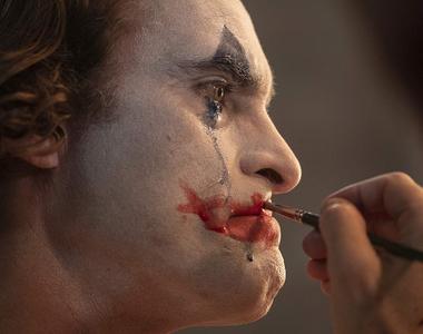 入圍威尼斯影展《小丑》預告公開 最能逼瘋一個人的 就是人類自己