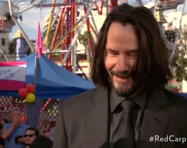 消息太多講不完《基努李維得知自己在網上超紅的反應》怎麼可以一舉一動都這麼可愛