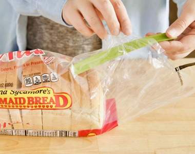 不可不知的《料理冷知識》把芹菜放入吐司袋裡有什麼效果?