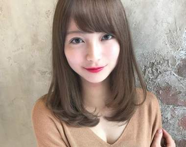 完全重點誤《強調歐派的髮型範本》比起頭髮的前後差異，視線總不自覺往下去...