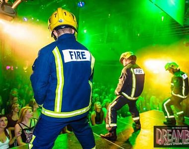 《看脫衣舞男看到瞎掉》原來看脫衣舞也是有風險的...