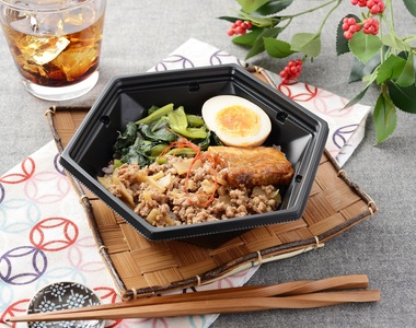 日本天然羅森《Natural Lawson》「台灣祭」活動開跑!滷肉飯、台灣麵線、三款台式茶飲等