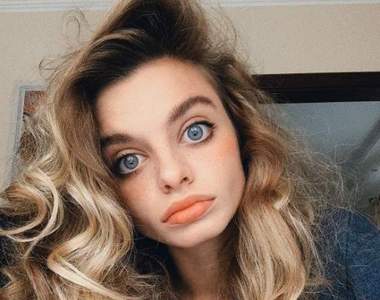 俄羅斯怪怪美少女《Maria Oz》她有一雙被網友號稱世界最大的眼睛