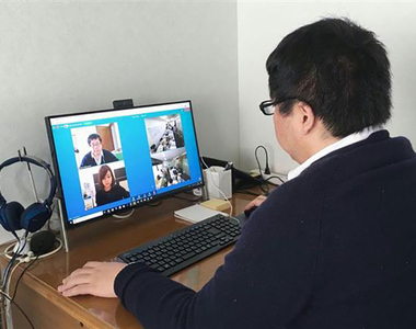 《在家工作殺氣騰騰》上班族只用文字溝通易吵架?終於明白遠距離戀愛容易分手的原因……