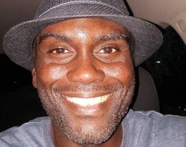 笑臉大叔《MrPimpGoodGame》僅靠自拍就獲得了8萬粉絲來追蹤