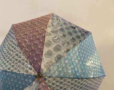 看到就想捏爆《氣泡紙雨傘》不但紓壓又能展現你獨特的品味