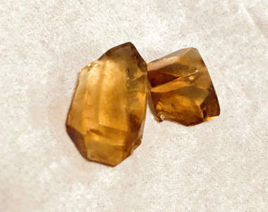 廚房驚見《放了20年的醬油結晶》跟其他礦石放在一起也毫無違和感ww