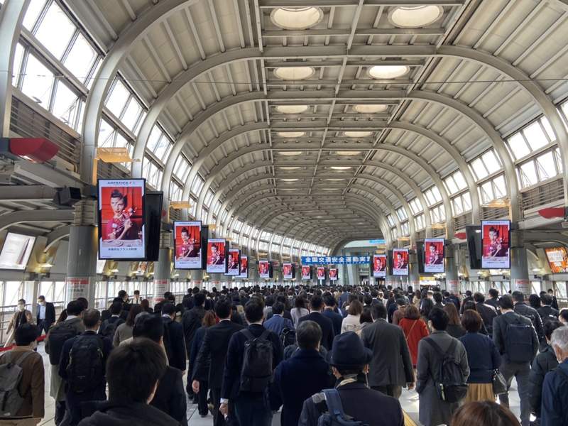 圖片4 嚴防疫情擴大《緊急事態宣言下的日本上班族》難逃每天通勤電車濃密接觸的社畜人生... | 宅宅新聞