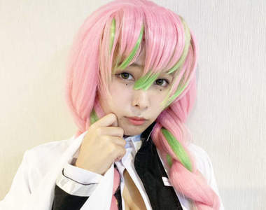 最胸制服妹《寺本莉緒挑戰戀柱Cosplay》讓網友認可的可愛與好身材~大推