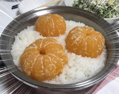 衝擊料理《橘子飯》到朋友家作客竟然端出這一鍋,無法想像的組合吃起來到底什麼味道?