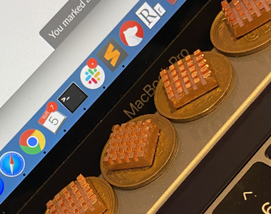 《DIY幫MacBook散熱的後果》只放銅板不夠還要追加散熱片 不小心闔上螢幕糗大了