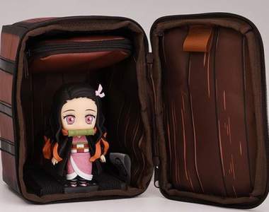 鬼滅宅小物《炭治郎木箱黏土人隨行包》這樣走南闖北就可以時時刻刻帶著禰豆子啦