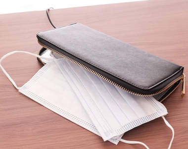 防疫宅小物《口罩加熱乾燥長夾》放兩片口罩當大鈔,也可以過把炫富的癮