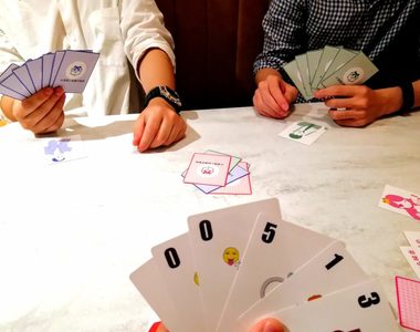 《桌遊設計師被罵了》設計結婚遊戲包含吵架與暴力 新婚朋友無法認同這種婚姻觀……