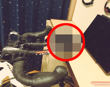 日網友天才製作《PS4加裝腳踏車玩魔物獵人》運動與電動兼顧還裝個手把在上面實際遊玩的結果是...