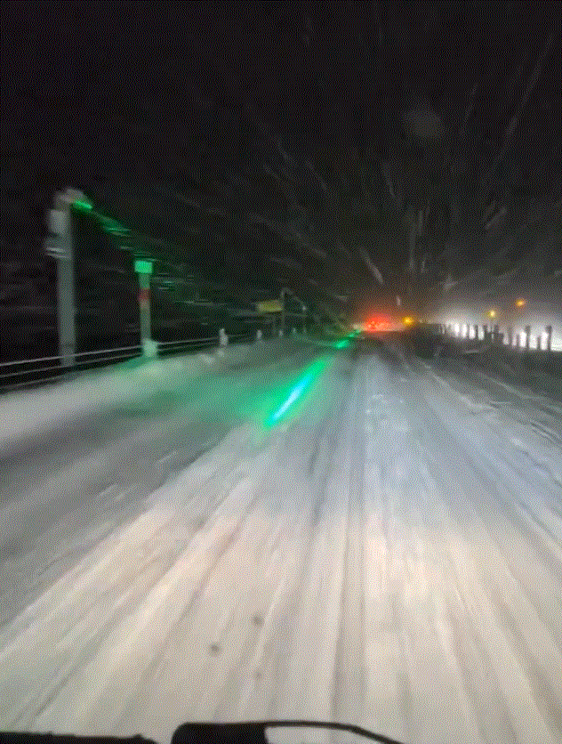 圖片2 大雪也不怕《帶狀路燈》視線不良的路況下也能清楚為駕駛導向的路燈引發話題 | 宅宅新聞