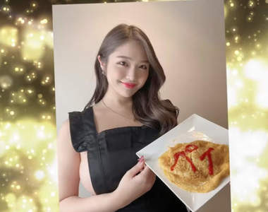 【有片】巨乳料理《裸圍裙烹飪教室》鍋子裡的那個是蛋包飯，大家有注意到嘛！？