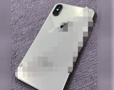 手機摔到竟出現《奇蹟般的天使翅膀龜裂》趕緊弄個透明手機套，這絕對是世上獨一無二的造型