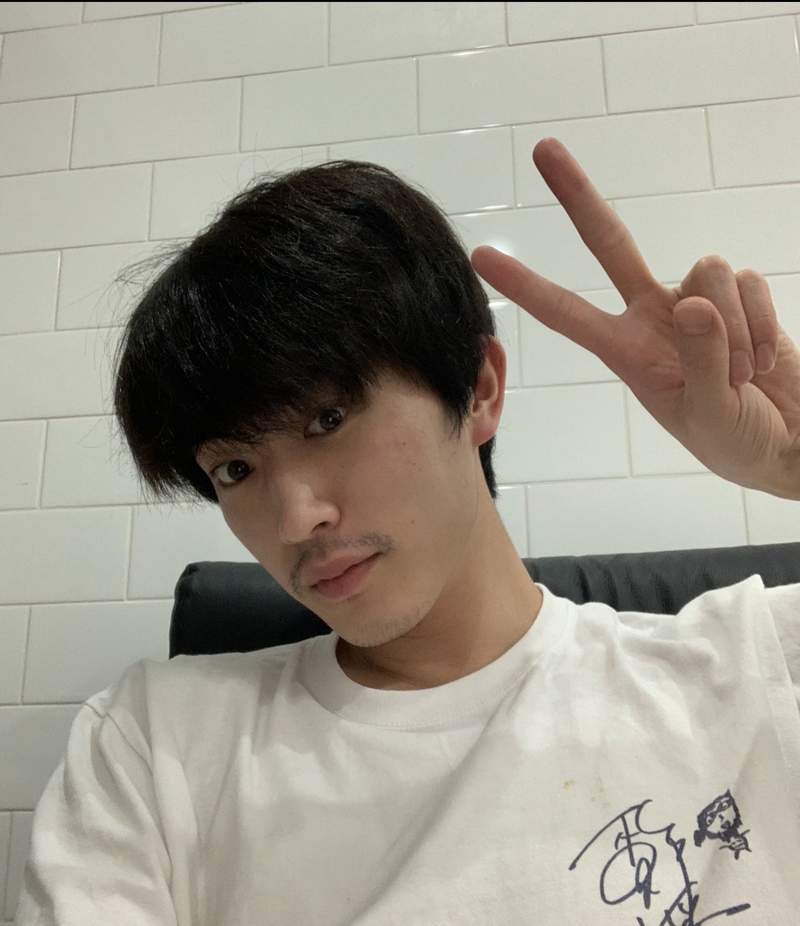 圖片6 男神防疫不出門《型男俳優公開蓄鬍樣》人帥就算在家邋遢不剃鬍子也一樣有型❤ | 宅宅新聞