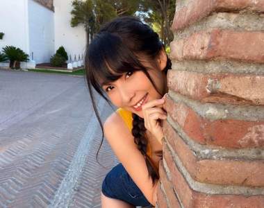 高衩天使《川崎綾》細腰女王引退前的一波雜誌寫真送上