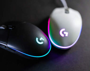 電競滑鼠《Logitech G203》會發光就是酷炫,還可以拿來當小夜燈(誤)