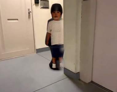 《AR孫子》透過擴增實境給父母看孫子的結果,不小心變成了恐怖電影的構圖...