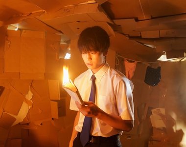 《貴重藏書被媽媽丟光了》不懂價值亂丟人家的收藏 告知價格能夠遏止這種行為嗎?