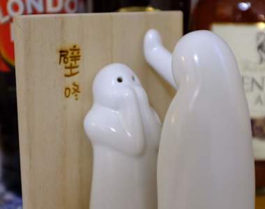 變成網路話題的《壁咚椒鹽罐》超有趣宅小物原來是鶯歌陶瓷博物館的商品呢