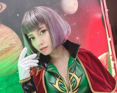 短髮俏麗吉翁妹《蜷川實花x桃月梨子》搭配最新漫畫連載的寫真新造型