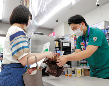 《打斷店員SOP的客人》該不該搶在提問之前先回答?在店員眼中反而是奧客行為……