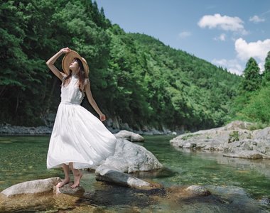 《網美照的幕後》為了成就完美畫面,攝影師賣命模樣超過10萬網友大讚...