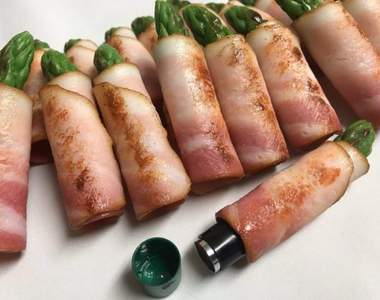 不小心就賣到缺貨《培根蘆筍捲印章套》推特瘋傳讓製造商緊急追加生產ww