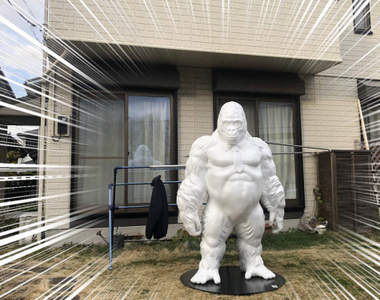 《美大生畢製作品的下場》賣不掉也無法丟的結果,於是成就這樣的畫面...