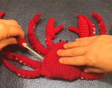 《毛線編出松葉蟹》連拔出蟹肉的美味畫面也能完全再現...（口水直流）