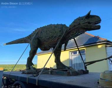 網購要注意《6米高的超巨大恐龍禮物》得動用貨卡才有辦法運到家裡~傻眼