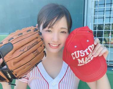 居家宅COS《安藤咲櫻》19歲的全新童顏巨乳寫真推出