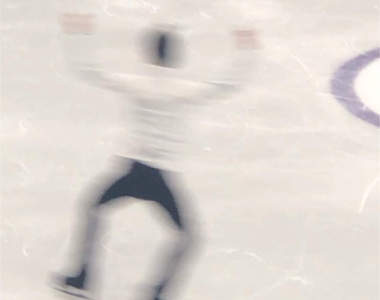 《羽生結弦的失敗照大賽》Yuzu場上的精彩演技,粉絲場邊捕捉卻拍到這樣ww