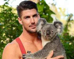 吃著火鍋唱著歌《2021澳洲消防猛男月曆》這不是退火而是上火了吧