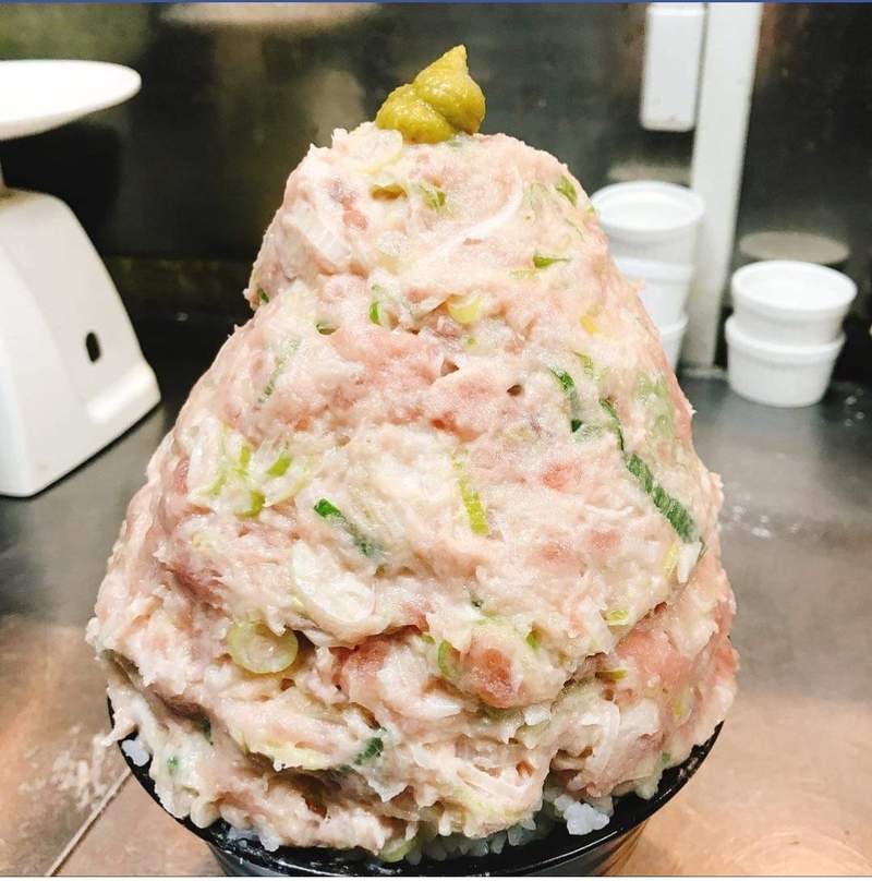 圖片5 總重1.1kg《真男人的蔥鮪魚丼》醋飯&鮪魚泥交互堆疊成的大份量料理,光看我都飽了ww | 宅宅新聞